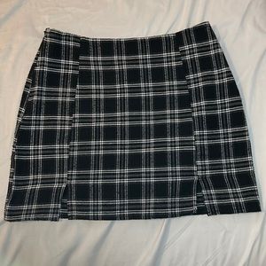 XS (2) plaid skirt